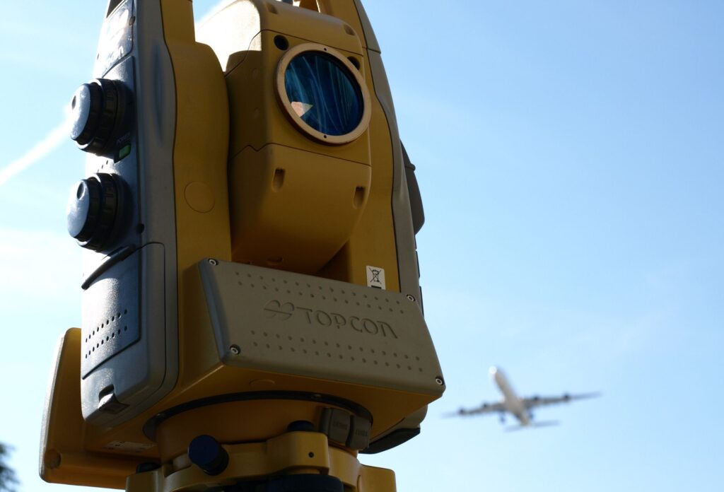 cuales son los equipos de topografía